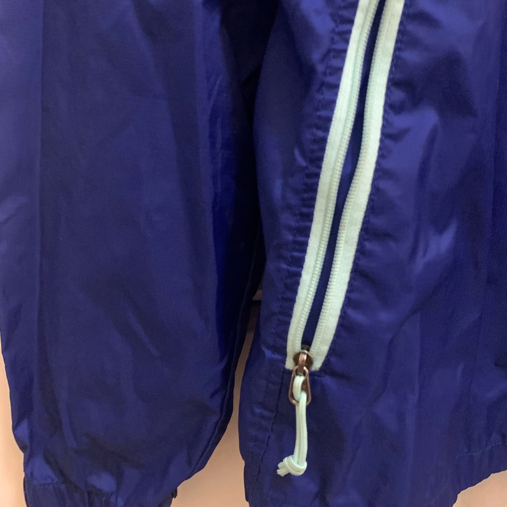 The North Face windbreaker. Women’s large. Blue/aqua. Zippers. Hood. - Picture 4 of 5